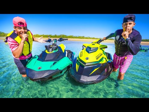 Leia mais sobre o artigo ROUBEI O JET SKI DOS MEUS AMIGOS Kkkkkkkkkk
