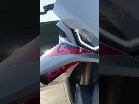 Leia mais sobre o artigo A BMW S 1000 RR passou pelo nosso teste com Leandro Mello no comando!