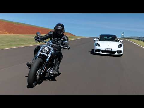 Leia mais sobre o artigo A HARLEY BREAKOUT CONSEGUE ENCARAR UMA PORSCHE NA PISTA? | Leandro Mello testa e responde